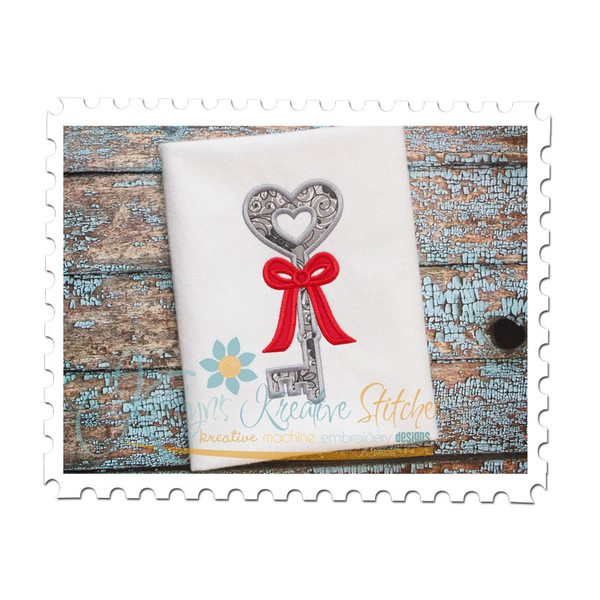 Heart Key Applique (5x7 and 6x10 versions only)